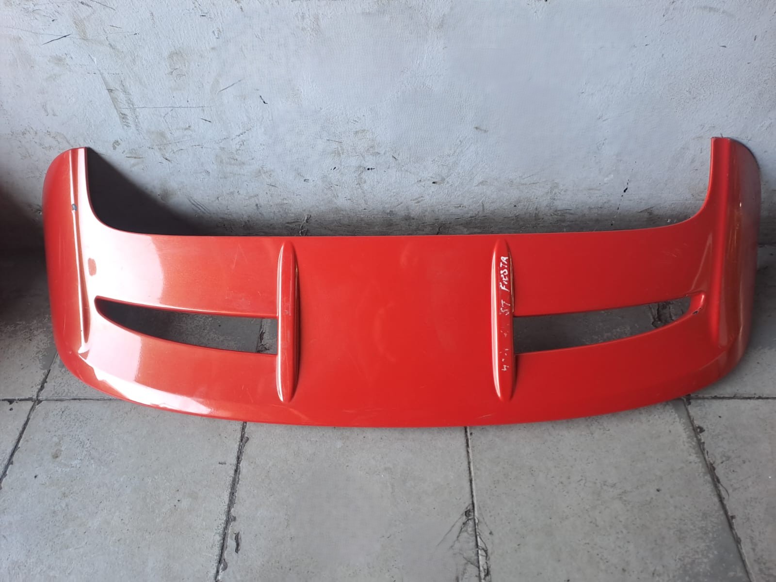 REAR SPOILER